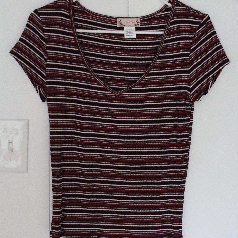 Fitted V-neck Tee